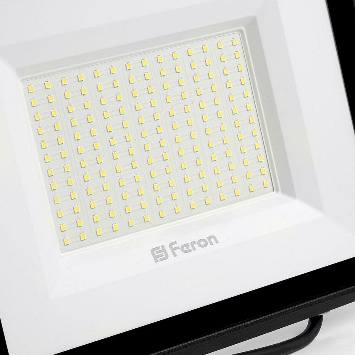 Светодиодный прожектор Feron LL-923 IP65 150W Черный 4000K 48109