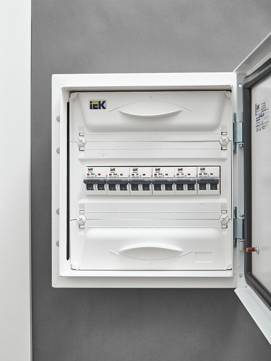 Автоматический выключатель IEK ARMAT M06N 2P B 16А AR-M06N-2-B016